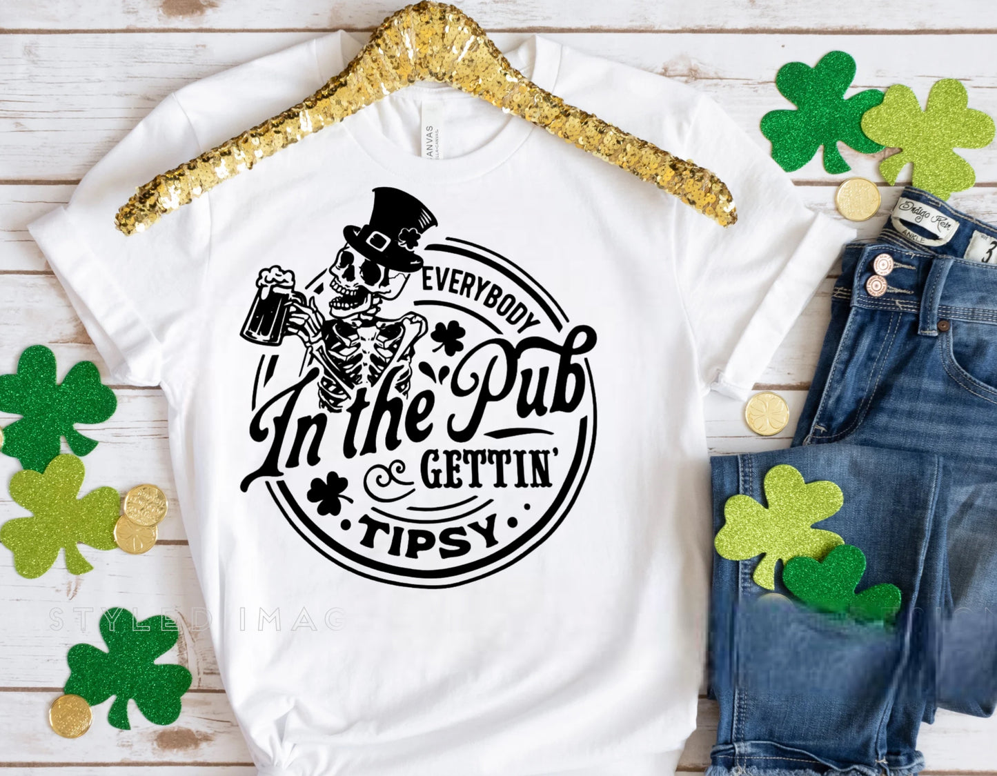 Everybody in the pub Tshirt