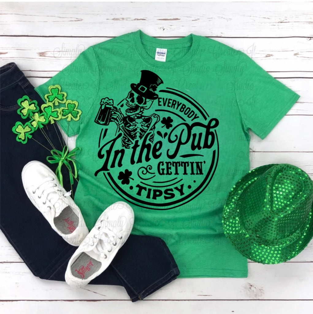 Everybody in the pub Tshirt